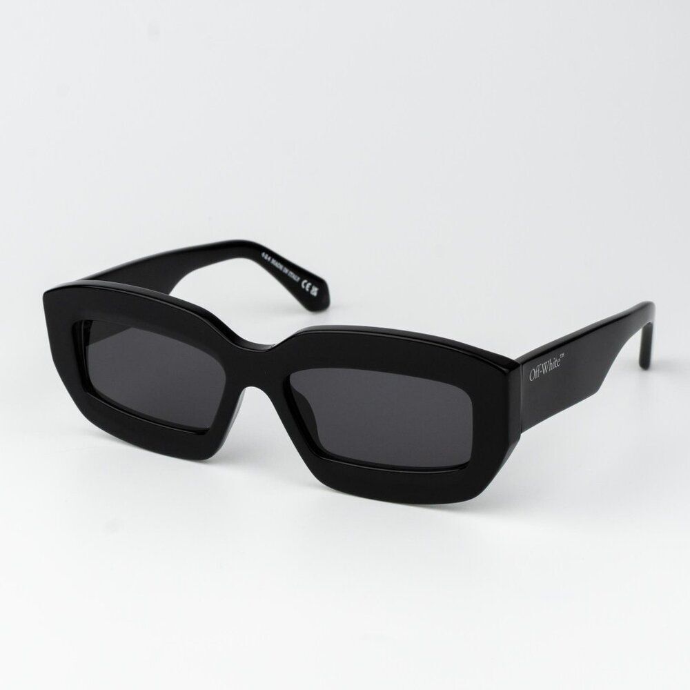 Off-White Charlotte Women Sunglasses Black Grey Rectangle Oeri138 Charlotte 1007